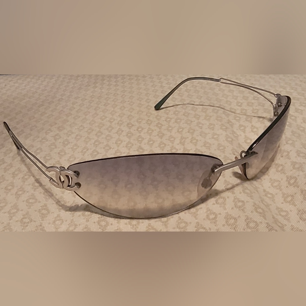 Authentic Vintage CHANEL UV Sunglasses